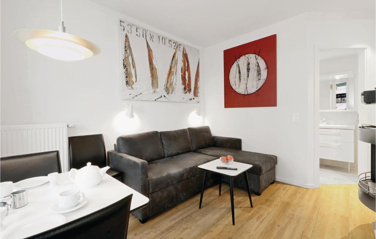 Cozy Apartment In Luebeck Travemuende With Kitchen מראה חיצוני תמונה